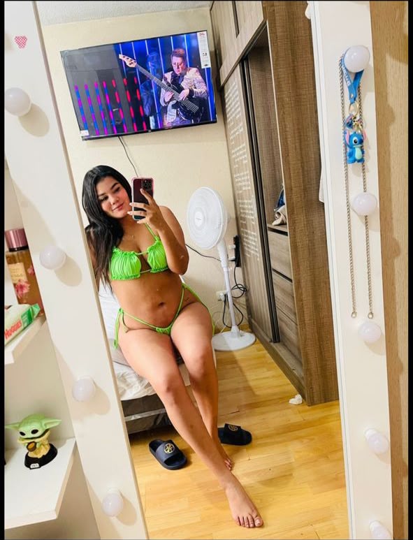 BARBARA, ENCANTADORA VENEZOLANA EN GRANADA CAPITAL