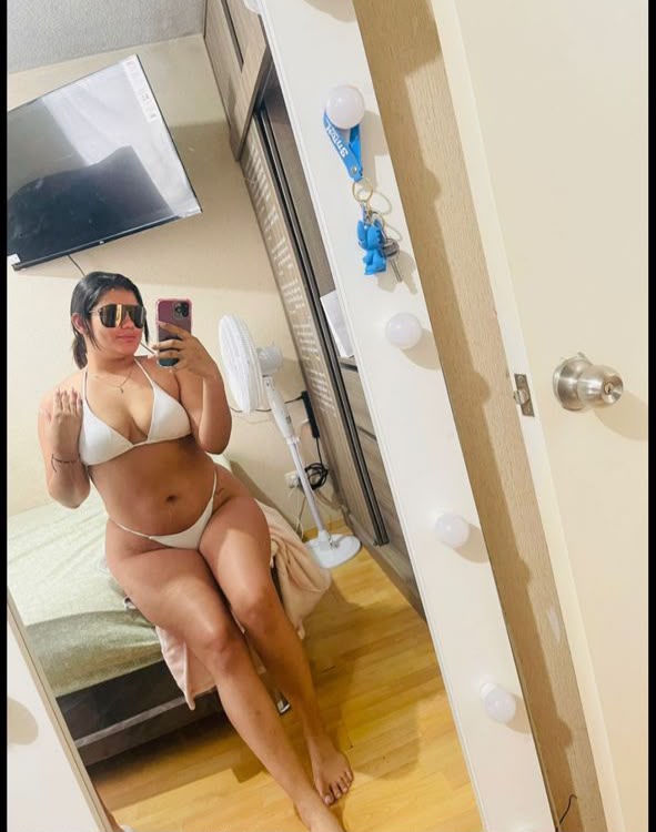 BARBARA, ENCANTADORA VENEZOLANA EN GRANADA CAPITAL