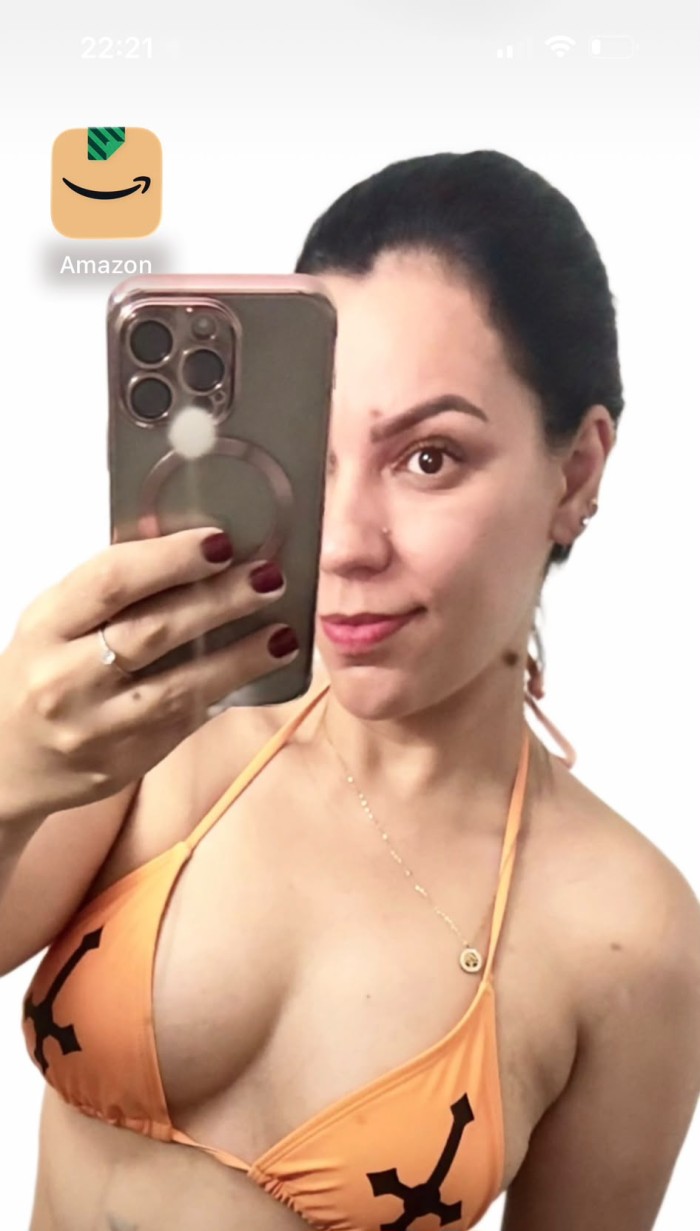 Brasileña cachonda fiestera y complaciente