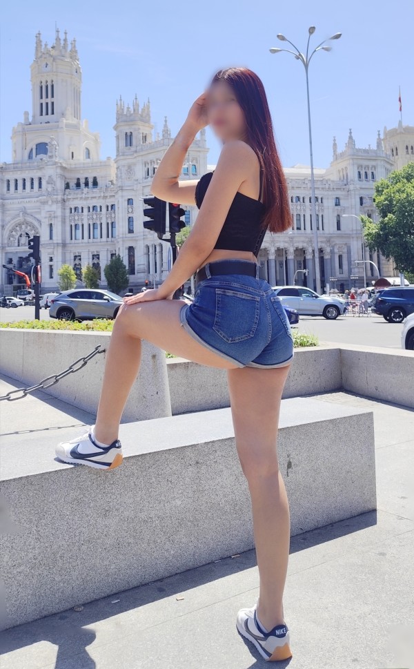 Soy tu chica ideal si buscas un buen masaje y un final de infarto.