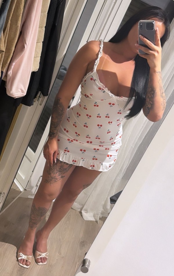 La mejor trans sin duda sin engaños venga desfrutar con la diosa brasileña