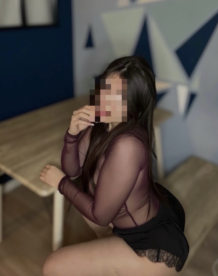 PUTITA CACHONDA FIESTERA SALIDAS 24hs