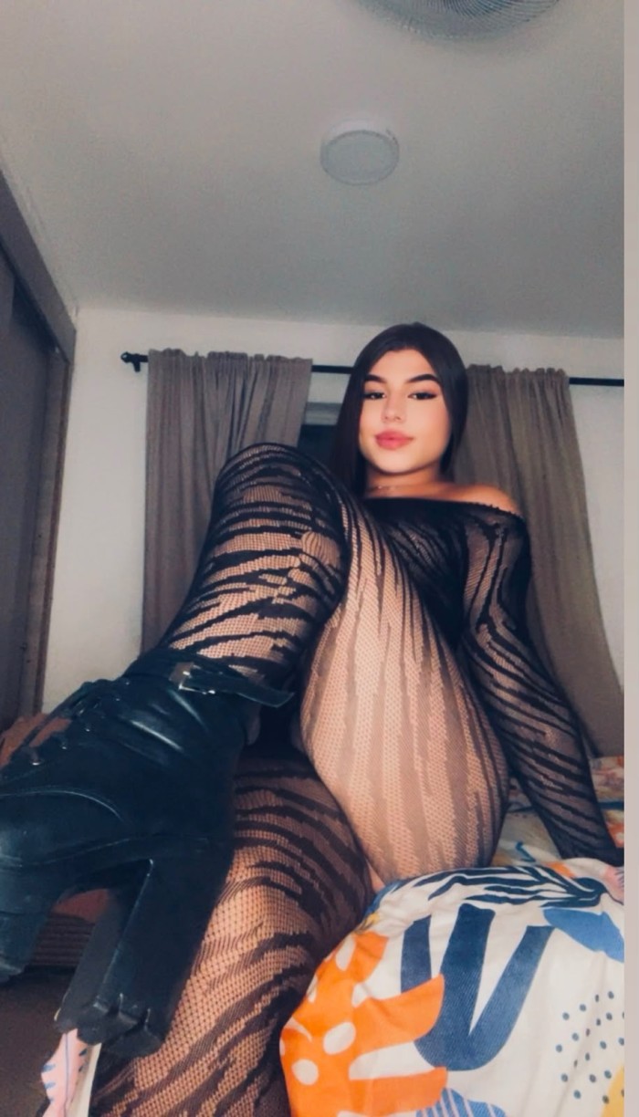 TRANS FEMENINA Y CACHONDA QUIERE PLACER Y MORBO