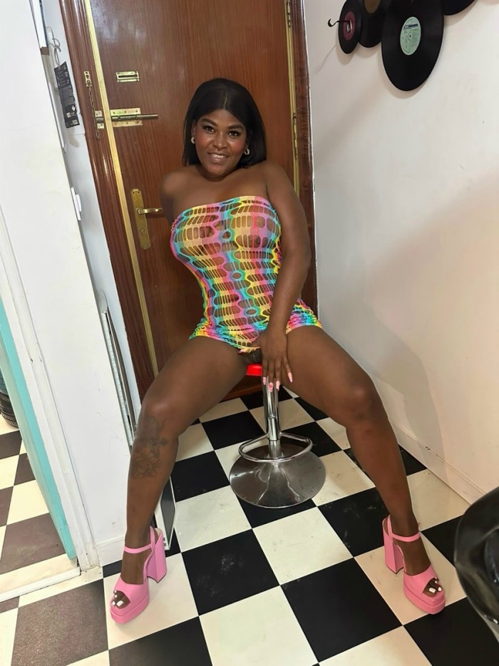 AUTÉNTICA MULATA LLENA DE VICIO
