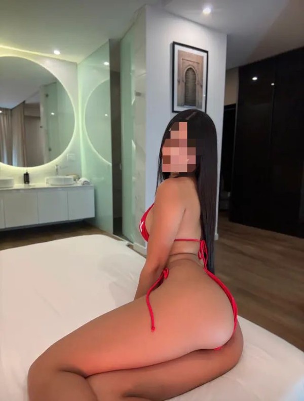 sexy Guarra sumisa fiestera novedad en Benidorm