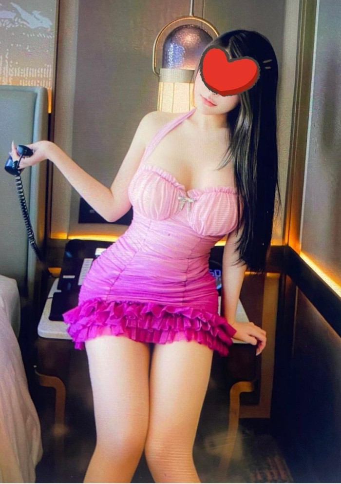 ENCANTADORA SENSUAL ARDIENTE DESEOSA DE SEXO