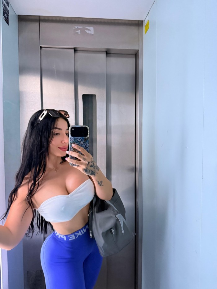 Bonita colombiana para hombres exigentes