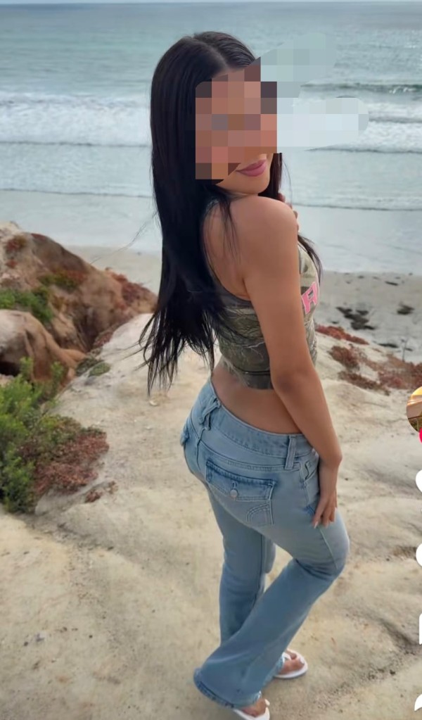NATY 19 AÑITOS, HERMOSAS CURVAS EN BENIDORM, ALICA