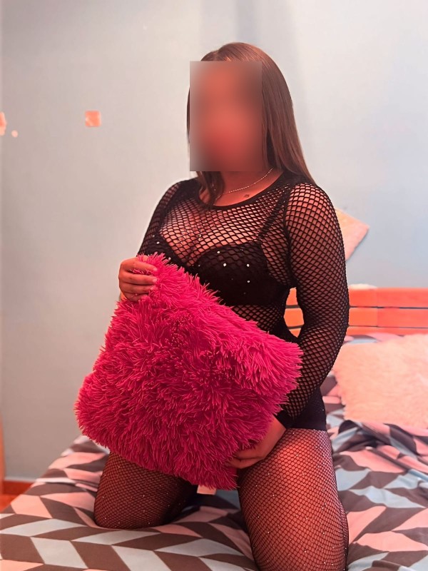 SOMOS 4 CHICAS AUTENTICAS Y DIVERTIDAS DISPONIBLES