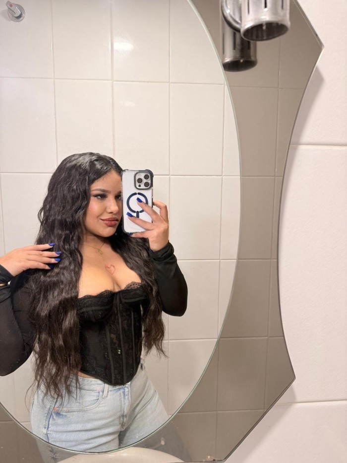 AMIGUITAS CALIENTES, ESPAÑOLAS Y LATINAS 24H