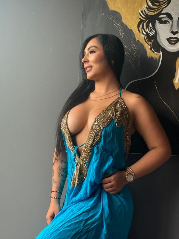 SOY SARA, COLOMBIANA QUE ENCENDERÁ TUS FANTASÍAS