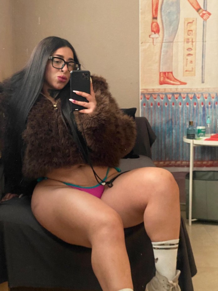 NATALIA CACHONDA EN LA CAMA PAPI TE ESPERO