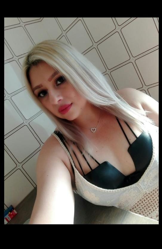 Laura sexy ardiente y morboza