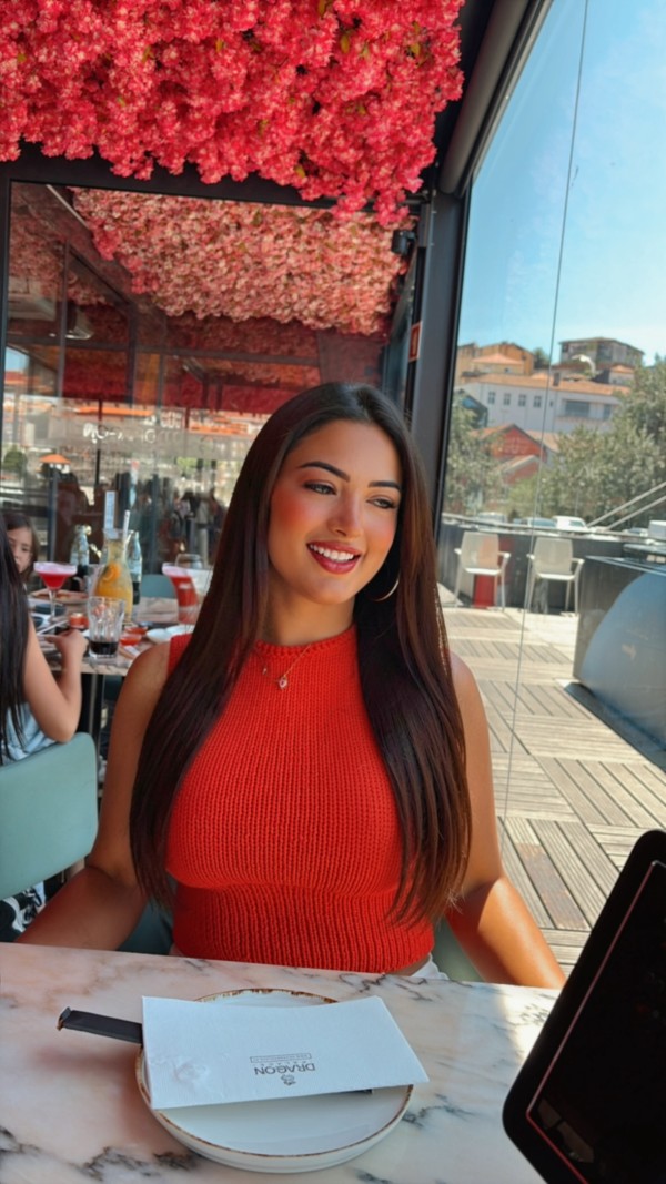CHICA DISCRETA,POCOS DÍAS AQUÍ UNA NOVEDAD REAL