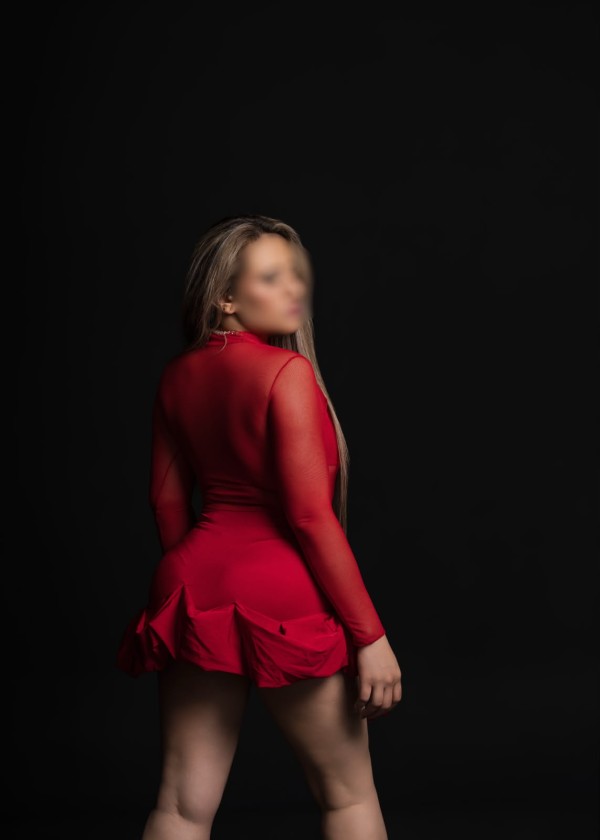 LATINA CALIENTE