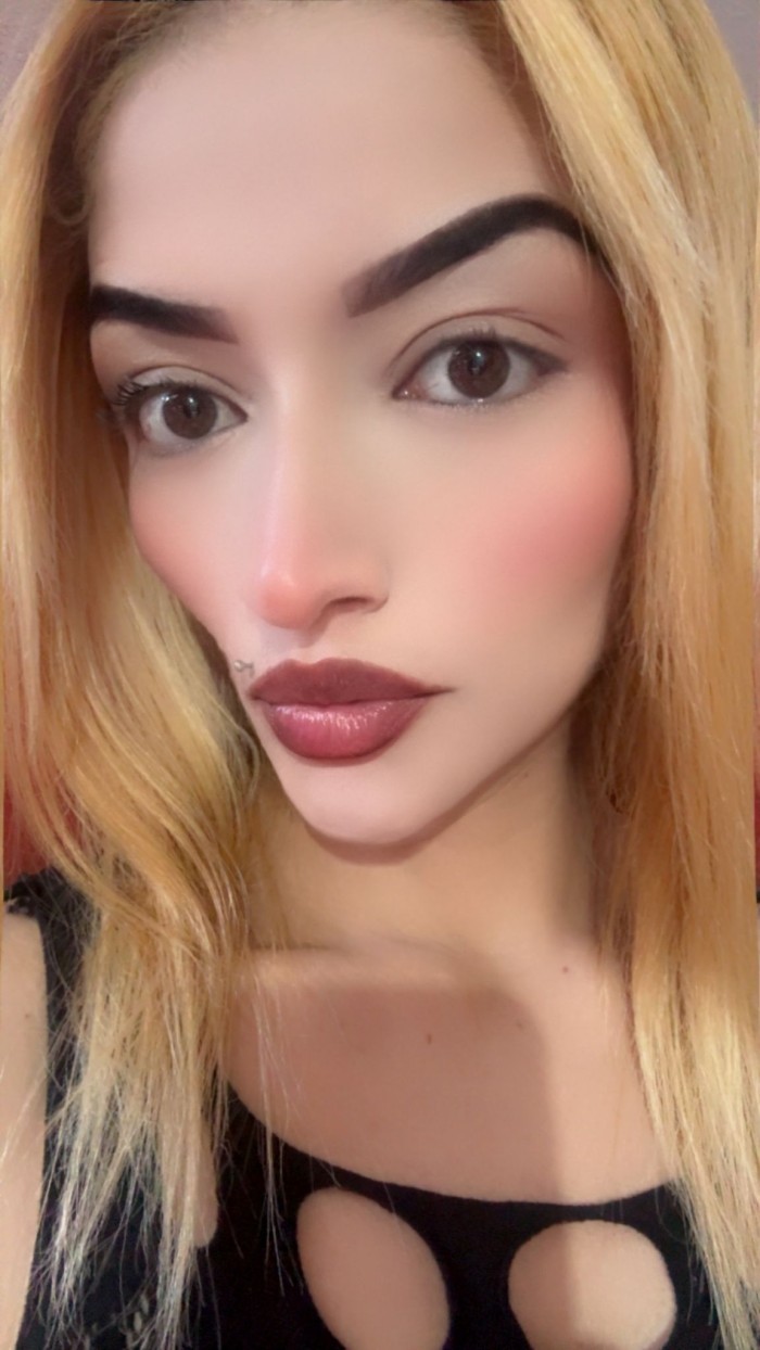 COLOMBIANA CON GANAS DE POLLA MULTIORGASMICA