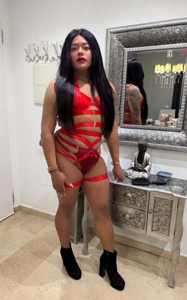 Trans fiestera y muy puta lo mejor