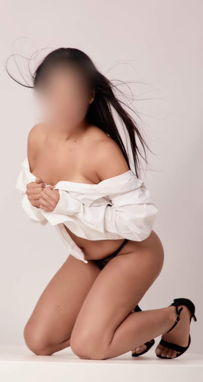 MUJER INDEPENDIENTE EXCLUSIVA VIP UNICA EN LA DIVE