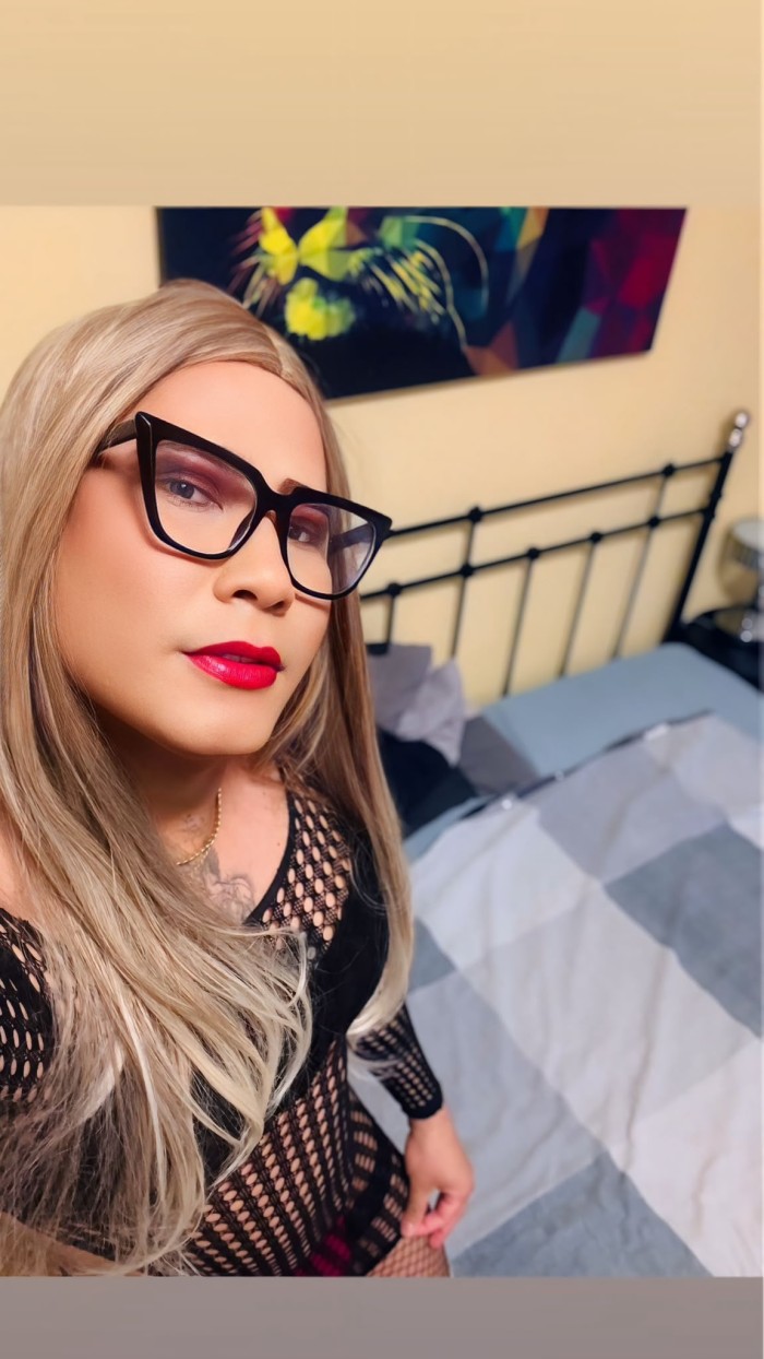 Trans lechera, viciosa, complaciente 24h para ti