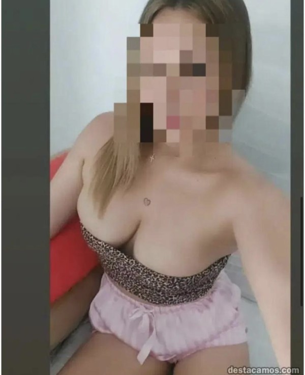 Noveda Chochito húmedo con ganas de una polla fiestera 24 hora