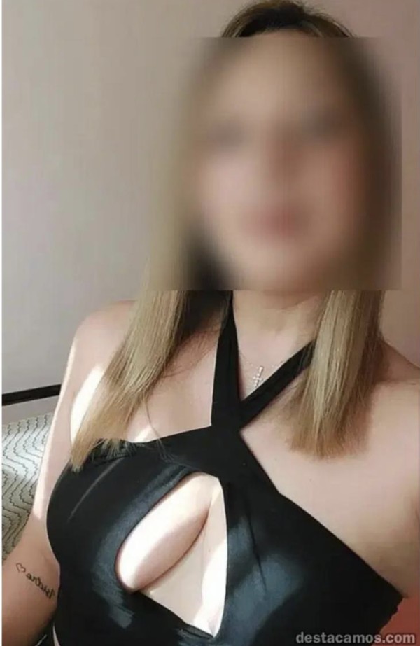 Noveda Chochito húmedo con ganas de una polla fiestera 24 hora