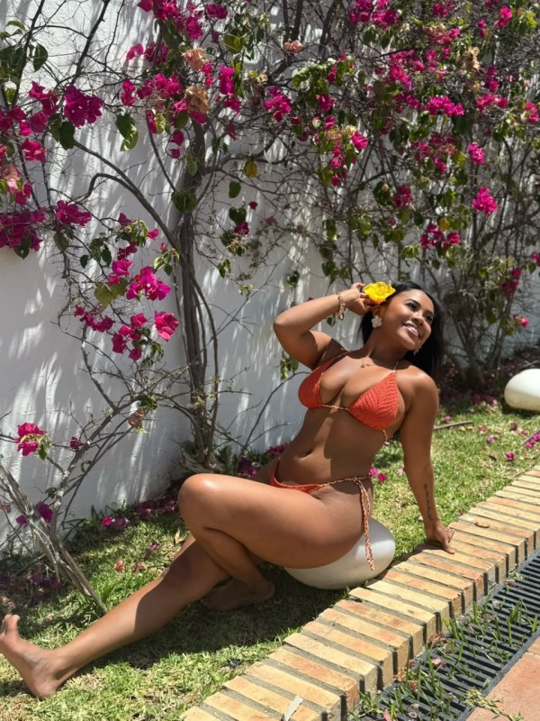 Deisy Un beso de oro tibio