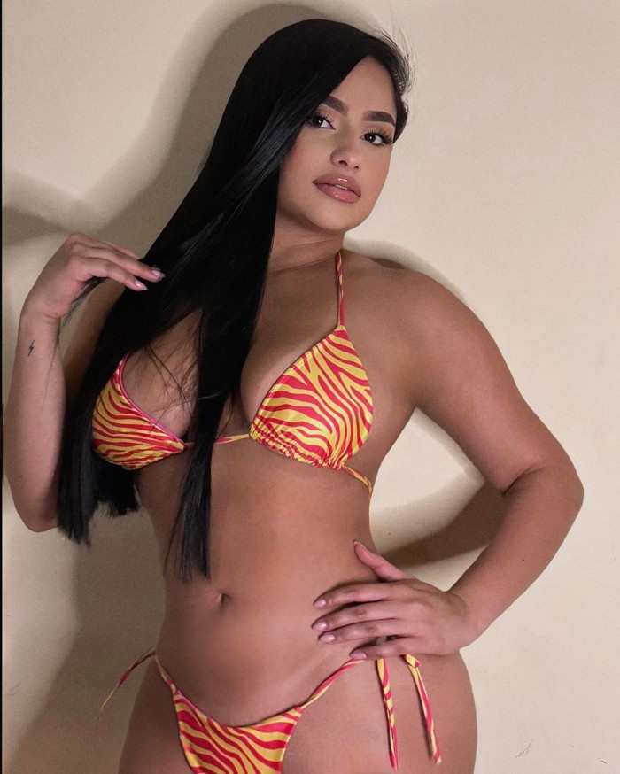 valeria recién llegada muy complaciente y fiestera