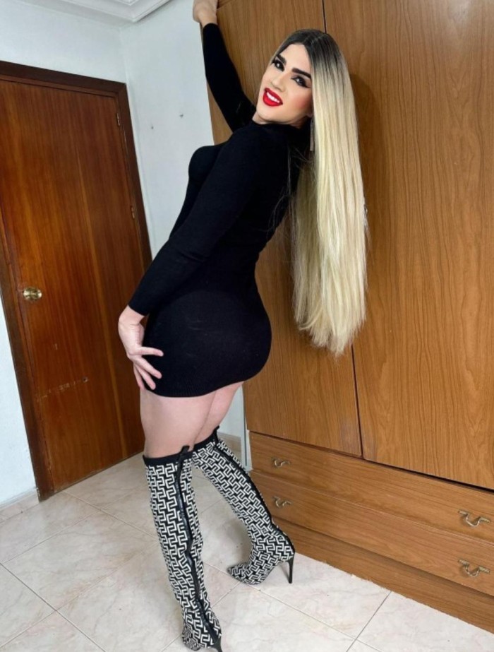 RUBIA TRANS LINDA COLOMBIANA JOVENCITA NOVEDAD 24H