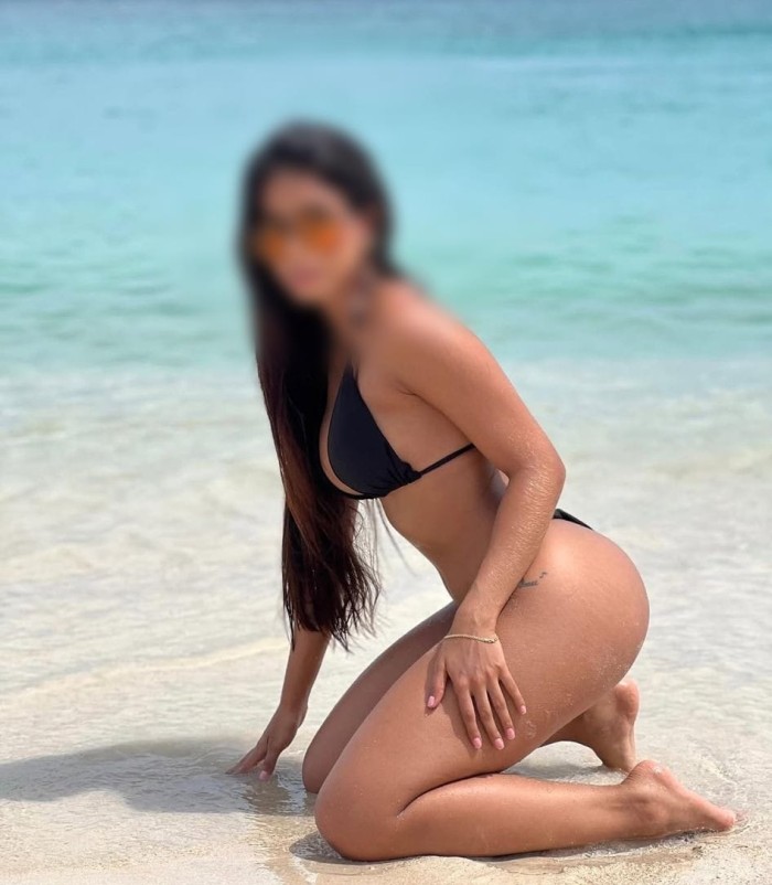 Cachonda muy cariñosa dulce y sensual