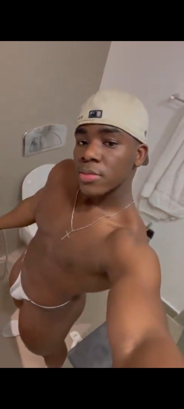 Colombiano Joven Sólo Chicos (BADALONA)