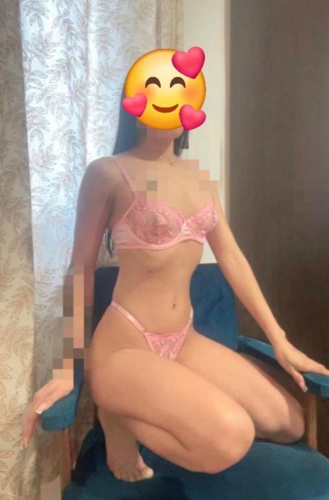 HERMOSA SENSUAL ARDIENTE DESEOSA DE SEXO