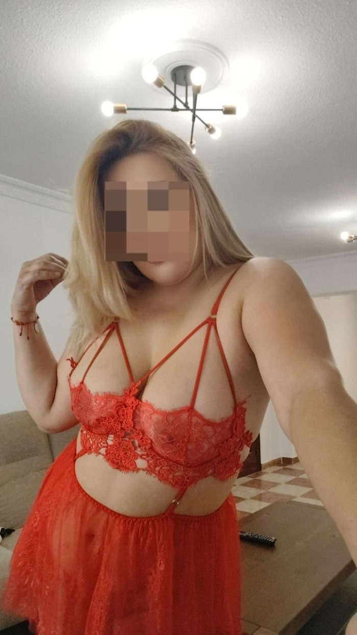 ARDIENTE SENSUAL COMPLACIENTE BUENA AMANTE
