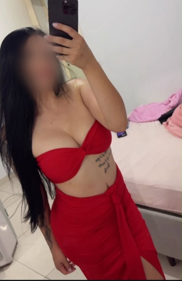 NUEVA TENTACIÓN ME ENCANTAN LAS POLLAS TRAVIESAS/ FIESTERA 24H