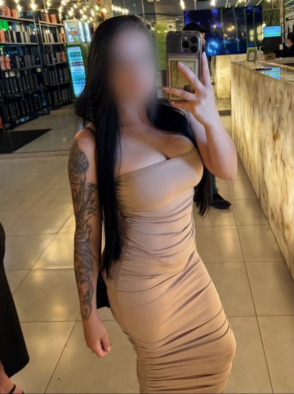 NUEVA TENTACIÓN ME ENCANTAN LAS POLLAS TRAVIESAS/ FIESTERA 24H