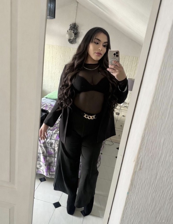 Me encanta que me follen la voca estoy disponible en Caceres