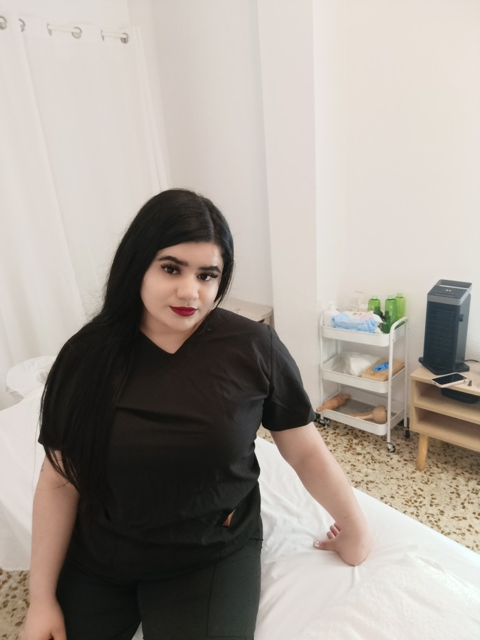 MASAJISTA EN ELCHE VEN Y DISFRUTA DE UN BUEN MASAJ