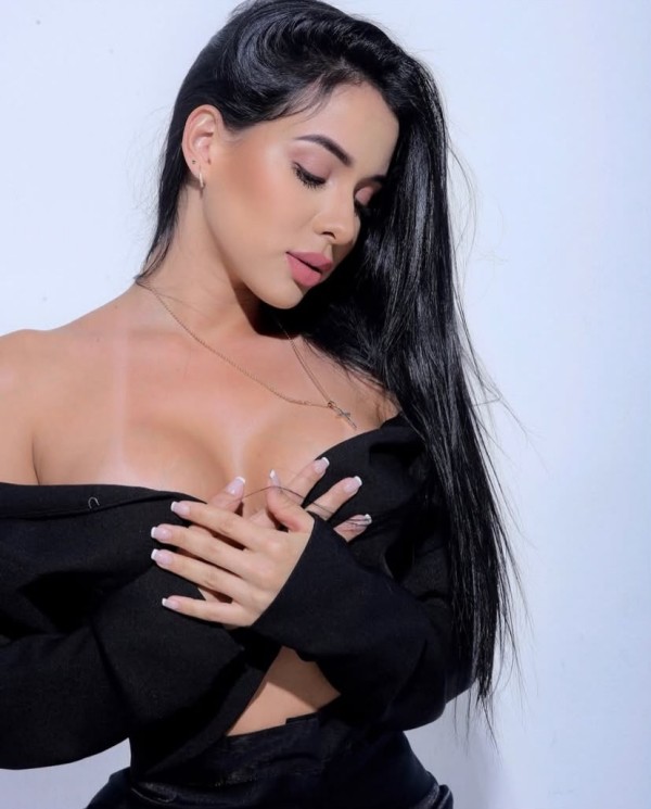 BELLEZA COLOMBIANA: ISABELA