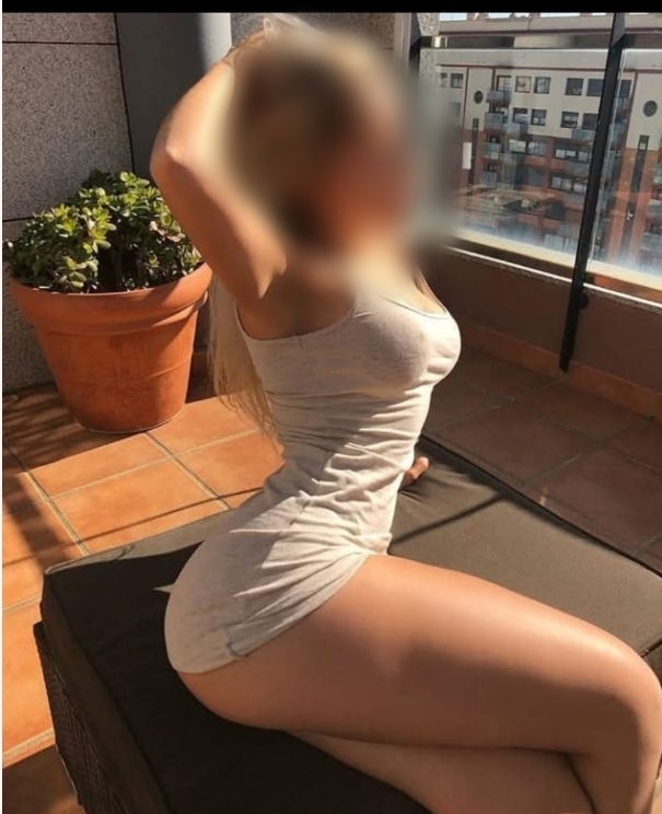 Lili, hermosa mujer en fuengirola
