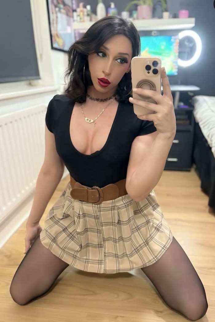 HERMOSA TRANS  DE VENEZUELA  MUY VERGONA Y ACTIVA  XXX