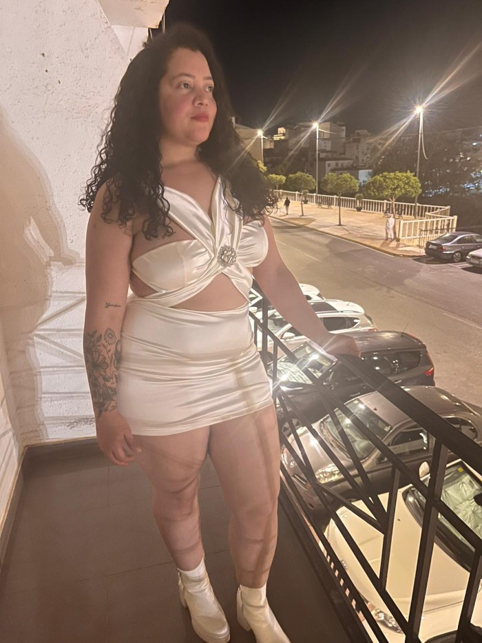 Entregada implicada caliente espera con ganas