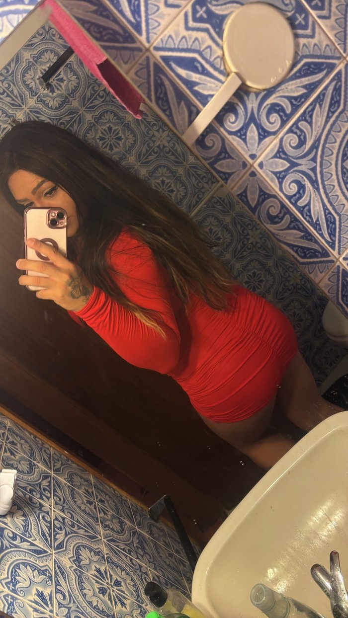 HERMOSA TRANS MUY ACTIVA Y VERGONA