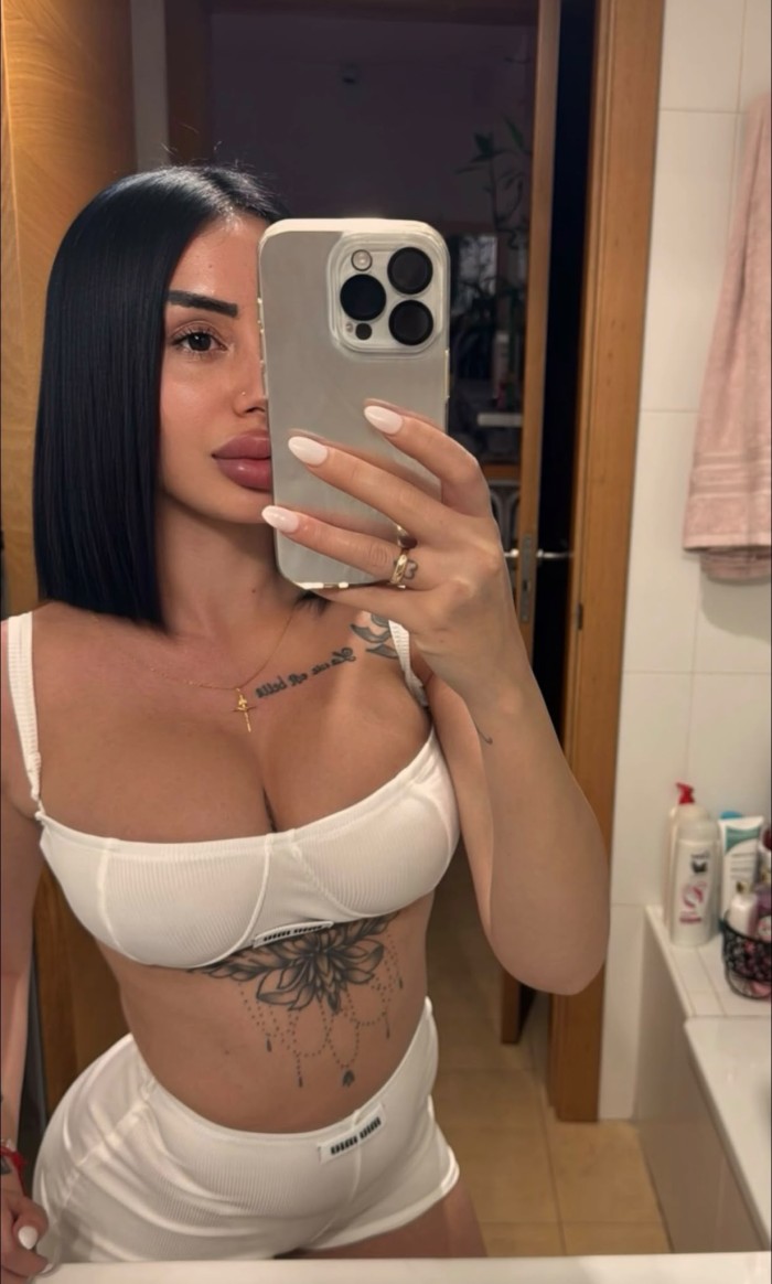 PAULA MADRILEÑA, FIESTERA CON GANAS DE DIVERTIRME