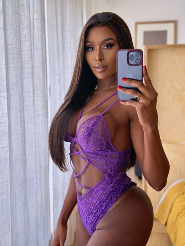 Diosa dotada empotradora de culos