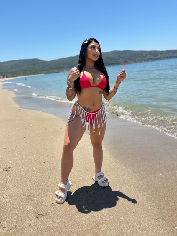 VALERIA CHICA CALIENTE Y FIESTERA NO TELO PIERDAS