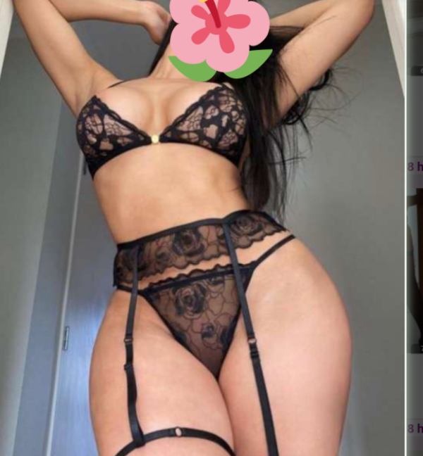 Jovencita guapísima  con cuerpazo de infarto