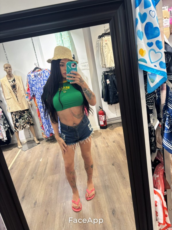 BOMBA SEXY LATÍNA MUY ACTIVA