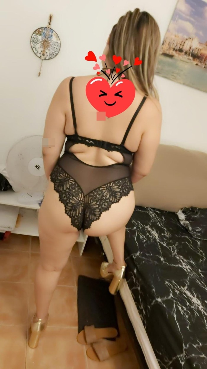 EN IBIZA MUJER DELICIOSA DISPUESTA AL PLACER