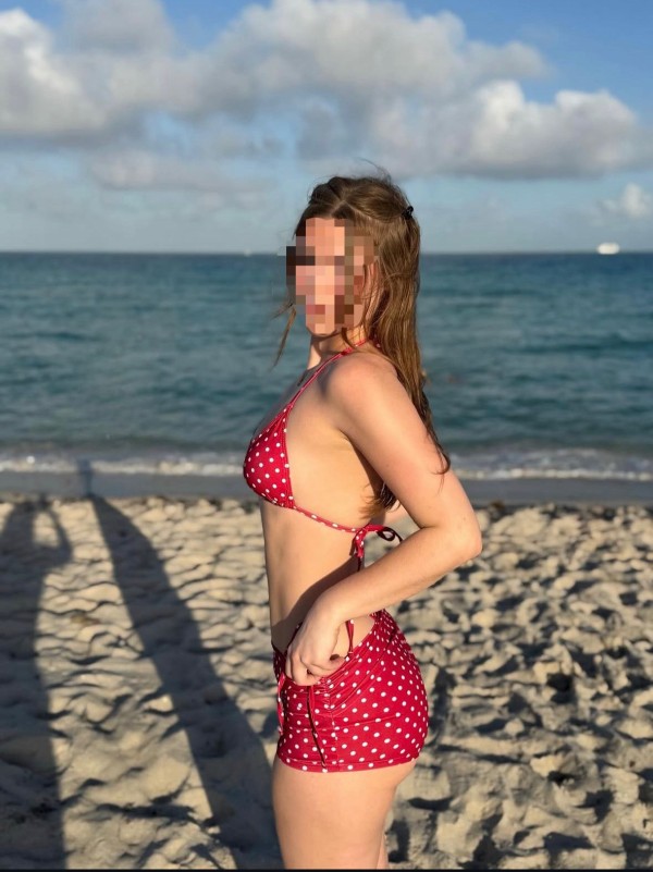 Chica guapa dispuesta a