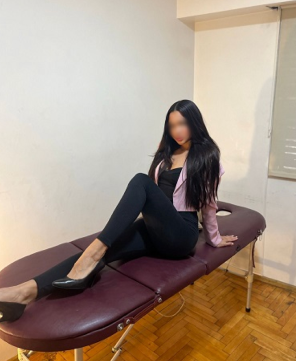JOVENCITA DELGADA Y DELICADA