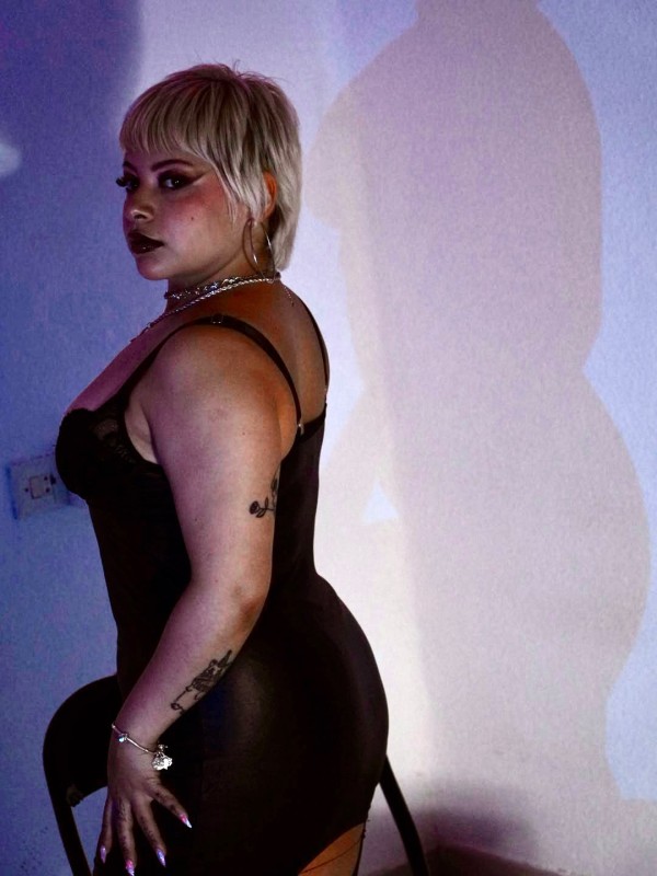 EXÓTICA LATINA ZORRONA FIESTERA